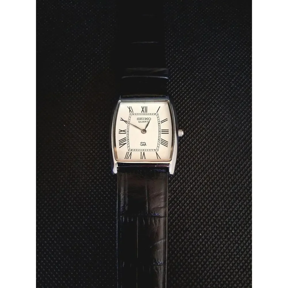 Men's‎ Vintage Seiko Barrel/Tonneau Leather Tank RARE
